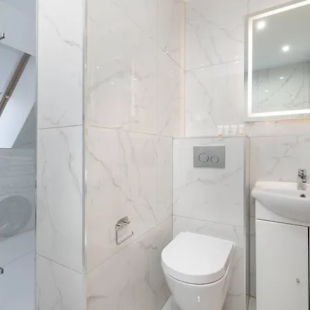 Turystyczna Two-level 5 Minutes To The By Renters *